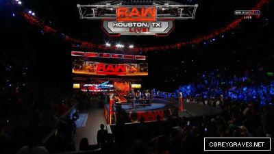 WWE_RAW_08-29-2016_mp4_20160916_200638_183.jpg